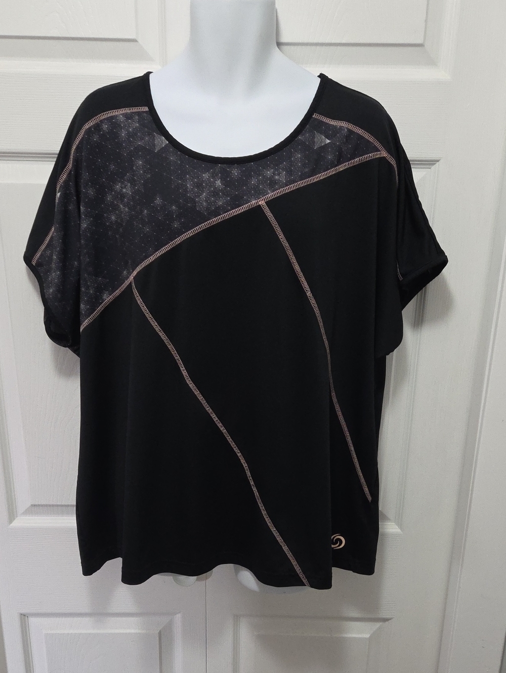 Active Zone 2x Black Short Sleeve Women's Top